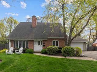 745 Fox Hunt Trl, Deerfield, IL 60015