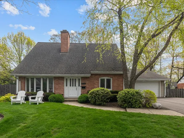 745 Fox Hunt Trl, Deerfield, IL 60015