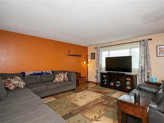 4th image of 3545 Fleetwood Cir