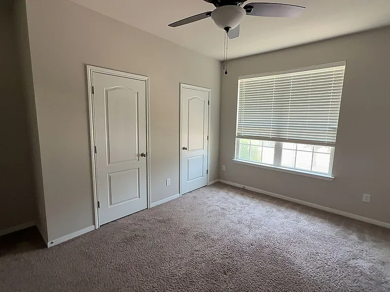 2029 Horatio St — Photo 4