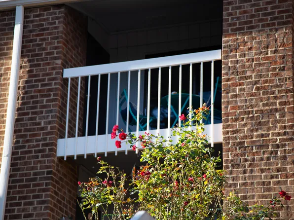 1004 Sandlin Pl APT H, Raleigh, NC 27606