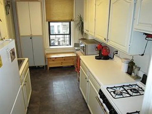 Sold by Douglas Elliman | media 26