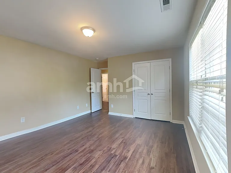 409 Stobhill Ln — Photo 20