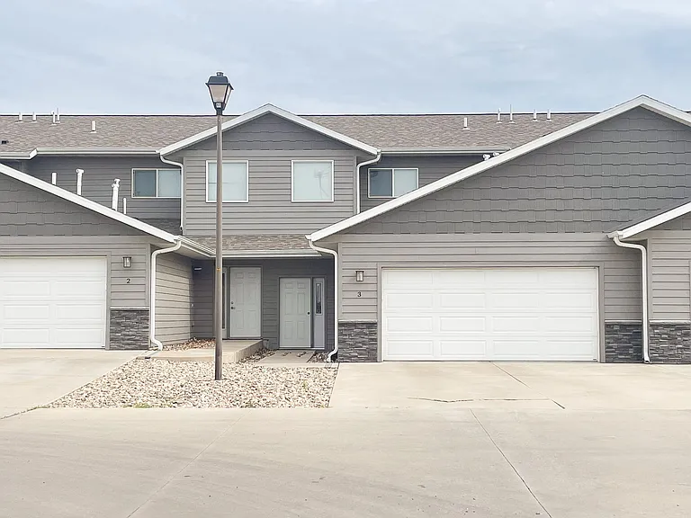110 Tanner Ct — Photo 32