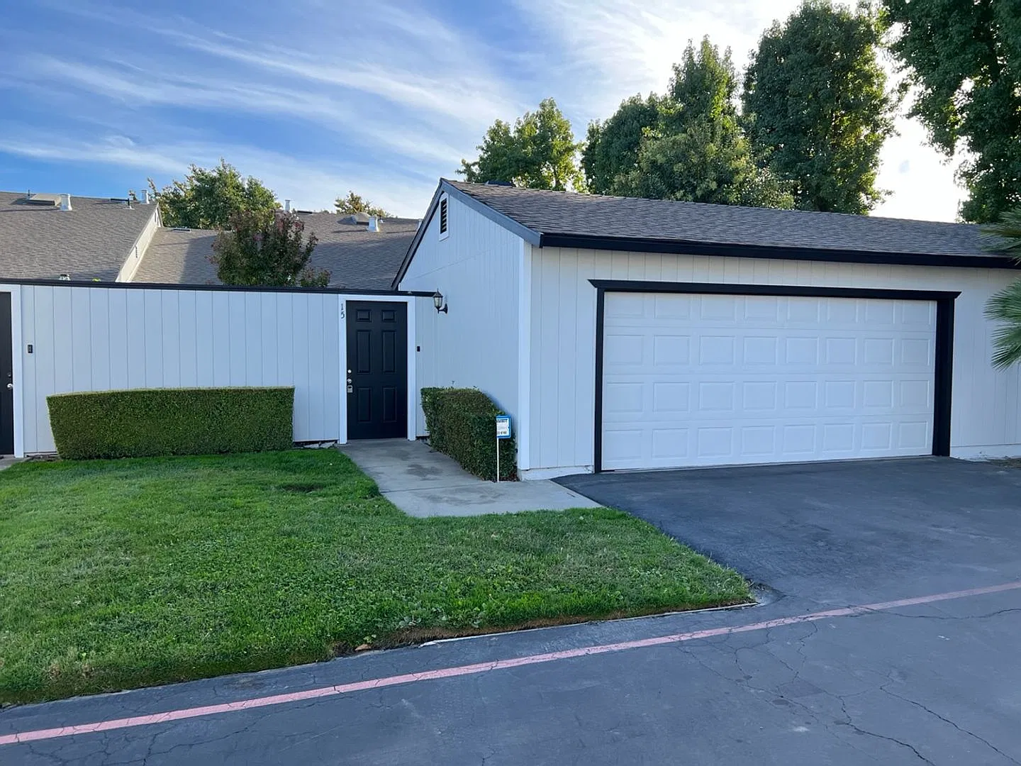 Single Story Condo located in Sylvan School District! — Photo 1