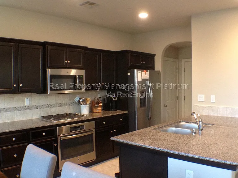 1324 Royalty Way — Photo 3