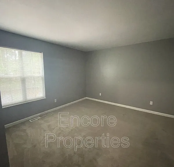 211 Indigo Dr — Photo 10