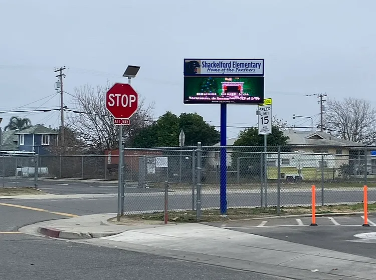 School Ave — Photo 2
