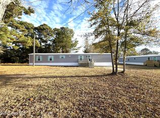 198 Trout St, Holly Ridge, NC 28445