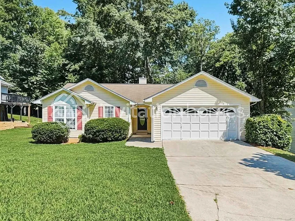 3933 Edgebrook Dr