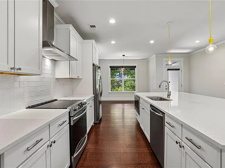 875 Beryl St SW — Photo 9