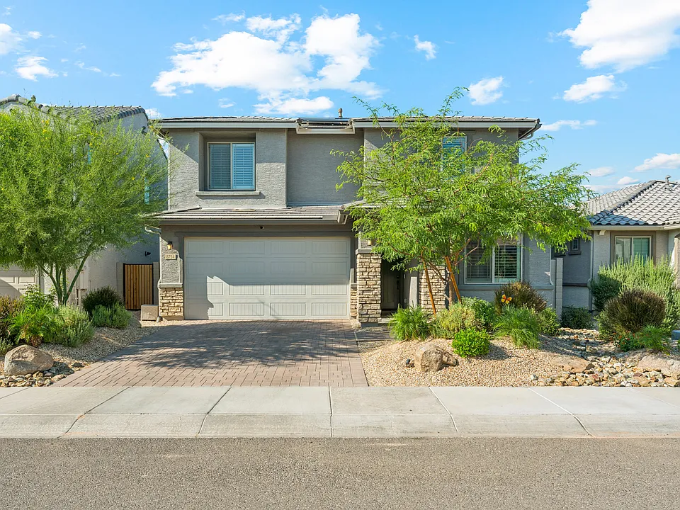 8754 W San Juan Ave
