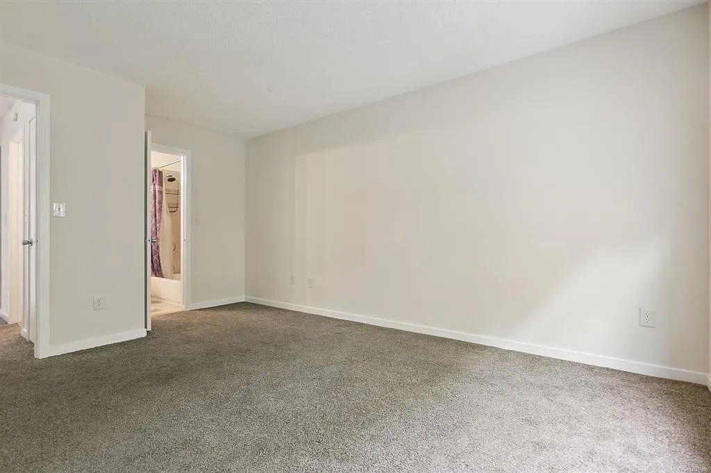 2 bed, 1.5 bath, 1212 sqft, $1,950 — Photo 2