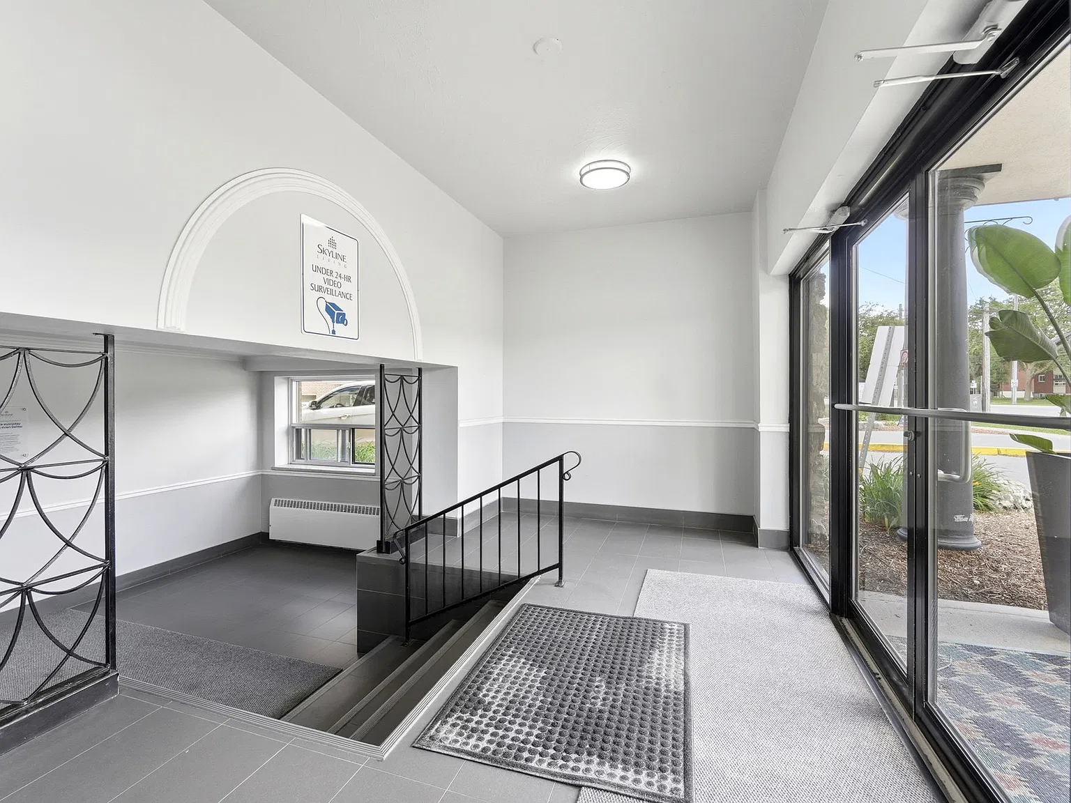 85 Willow Road Apartments — Photo 4