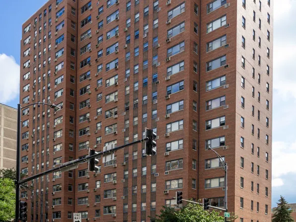2909 N Sheridan Rd APT 602, Chicago, IL 60657