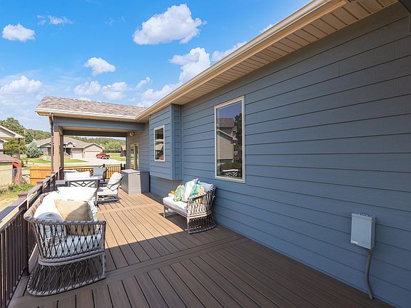 5th image of 7245 Castlewood Dr