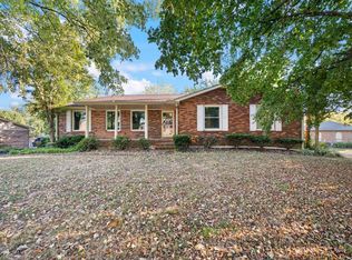 110 Sam Davis Dr, Springfield, TN 37172