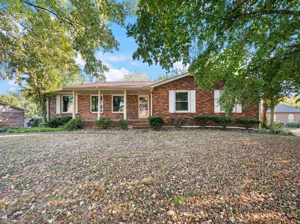110 Sam Davis Dr, Springfield, TN 37172