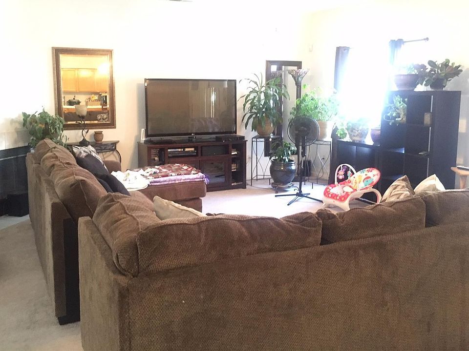 2nd image of 4778 Edgebrook Ave