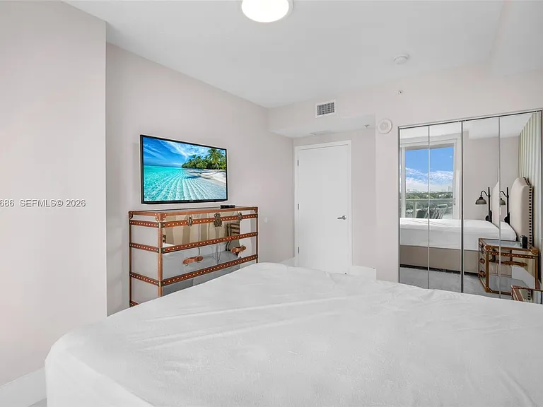 6700 Indian Creek Dr #904 — Photo 25