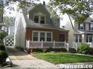 24214 90th Ave, Bellerose, NY 11426