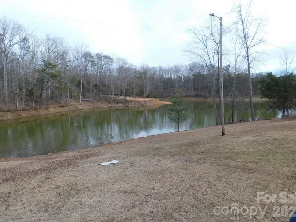 3163 Loomis St, Lincolnton, NC 28092