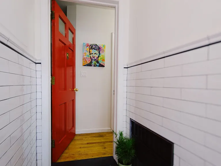 2423 Cambreleng Ave — Photo 13