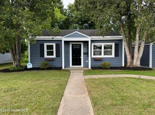 25 Hillcrest Ave, Queensbury, NY 12804