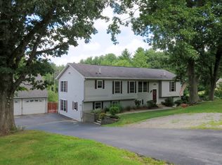 82 Sandersdale Rd, Charlton, MA 01507