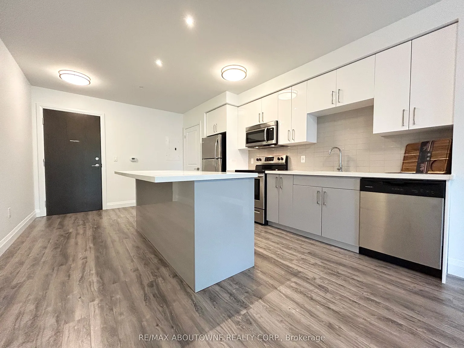 1 bed, $2,020 — Photo 3