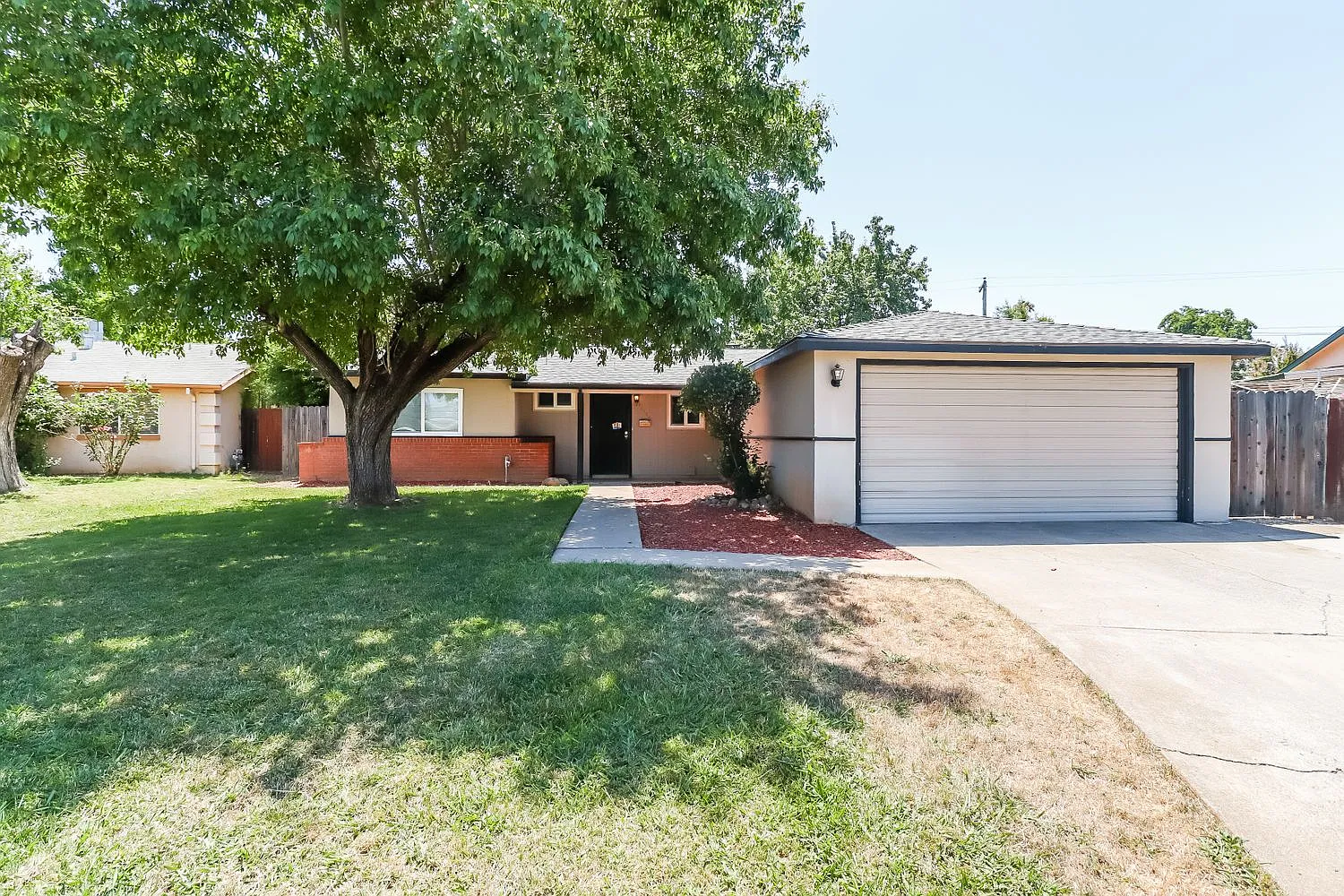 10524 Spaulding Way photo 1