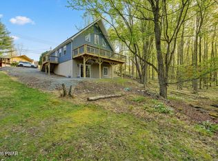 578 Lakeview Dr E, Lake Ariel, PA
