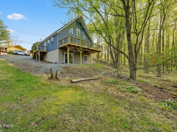 578 Lakeview Dr E, Lake Ariel, PA 18436