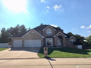 501 Leslie Mitch Ct, Saint Charles, MO 63304