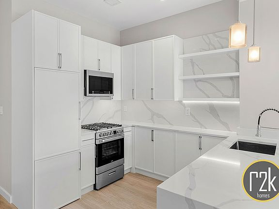 5th image of 22-50 33rd St #3R