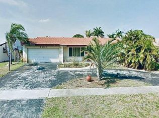 5207 Roosevelt St, Hollywood, FL 33021