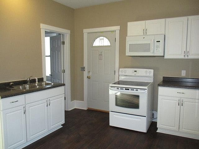 1st image of 930 Edmund Ave