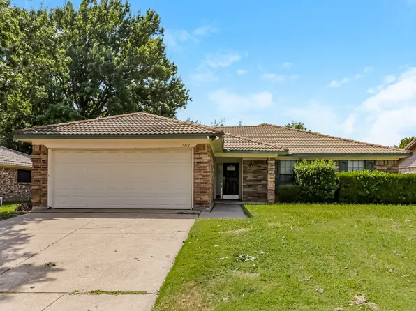 7312 Meadow Creek Dr, Fort Worth, TX 76133