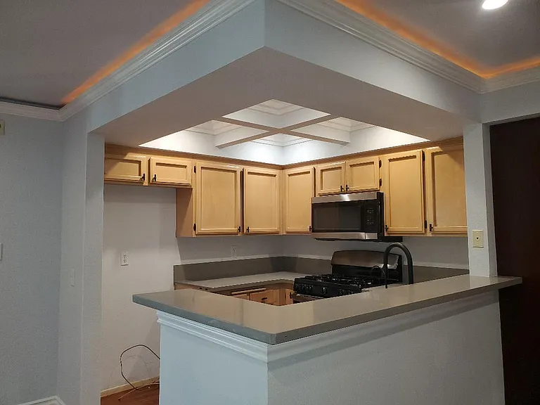 10119 Pinewood Ave — Photo 9