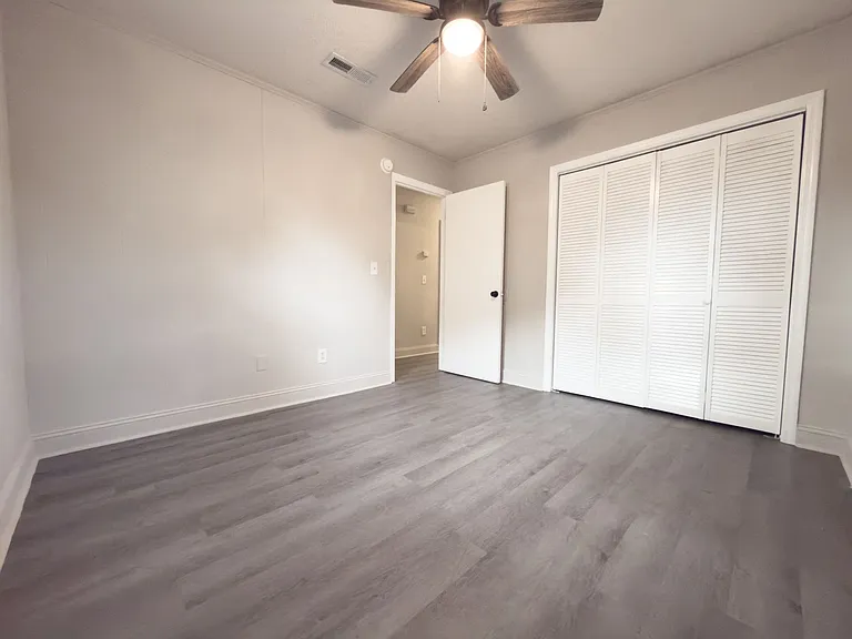 836 White Oak Dr — Photo 16