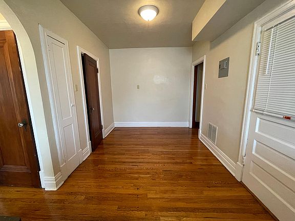 5th image of 1218 Bellevue Ave