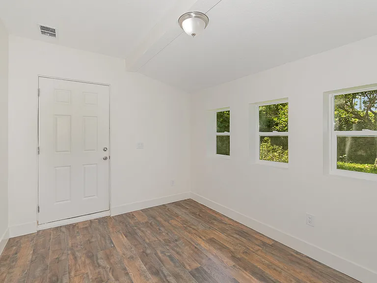 1770 Algonquin Trl — Photo 21