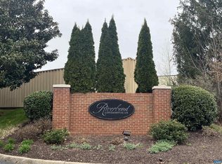 300 Riverbend Dr APT 3F, Charlottesville, VA 22911