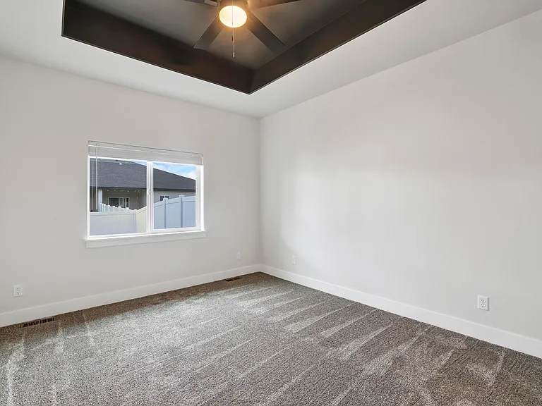 533 Irene St — Photo 25