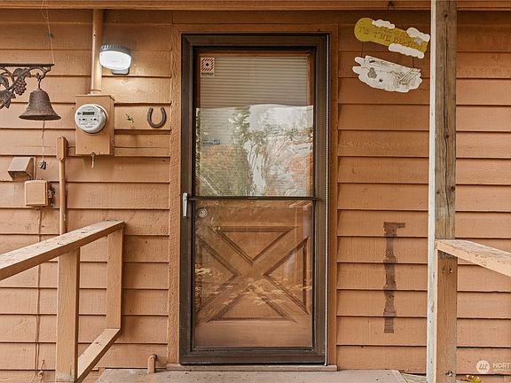 5th image of 26818 NE Washington Blvd