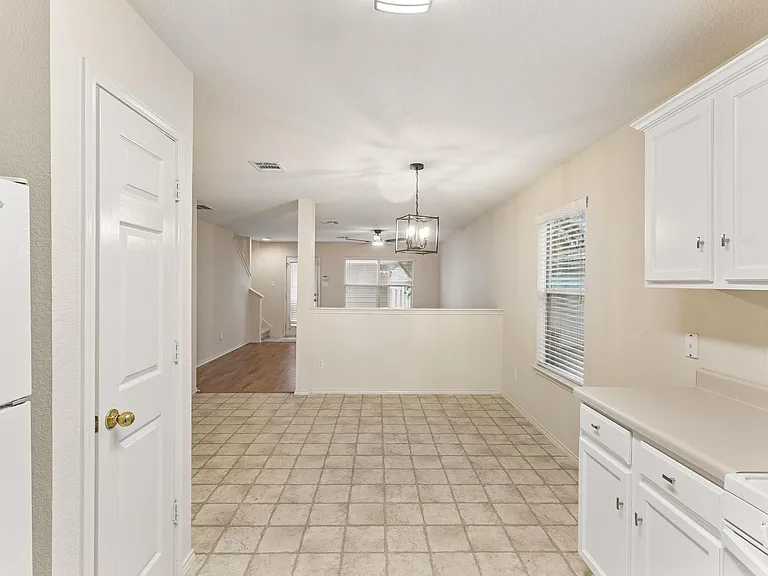 1808 Lost Maples Loop — Photo 6