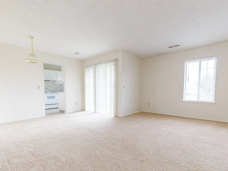 Windsor Gardens Apartments — Photo 72