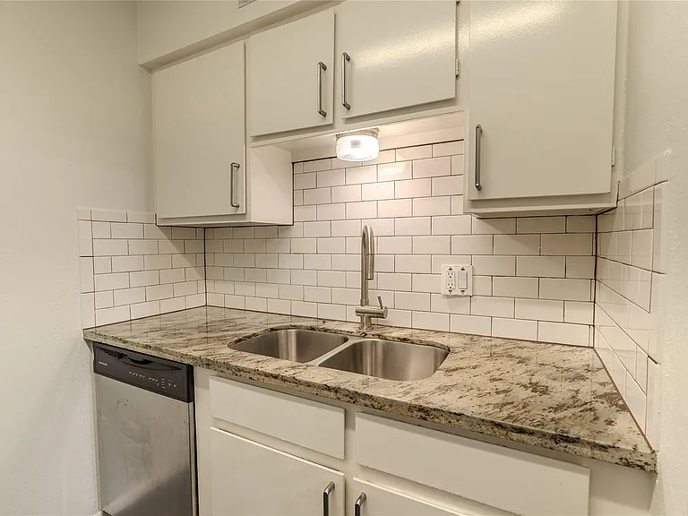 7575 Katy Fwy #103 — Photo 7