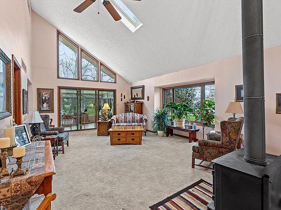 5th image of 130 Grace Ln