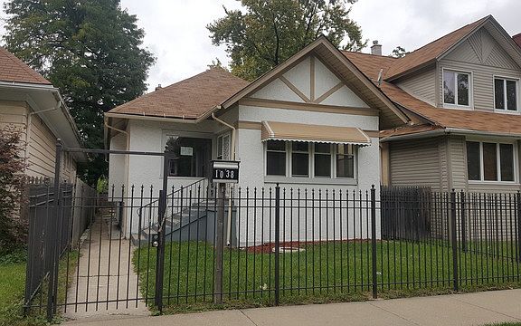 2nd image of 1038 N Lorel Ave